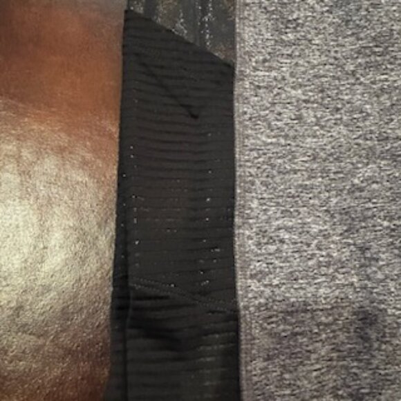 NWT Victoria's Secret Pink Gray Shimmer Pocket Mesh Ultimate Yoga Leggings - Picture 7 of 13